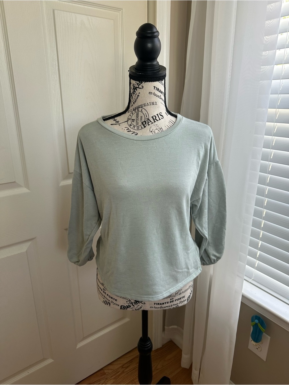 Green Long Sleeve Shirt – Sweatshirt Material